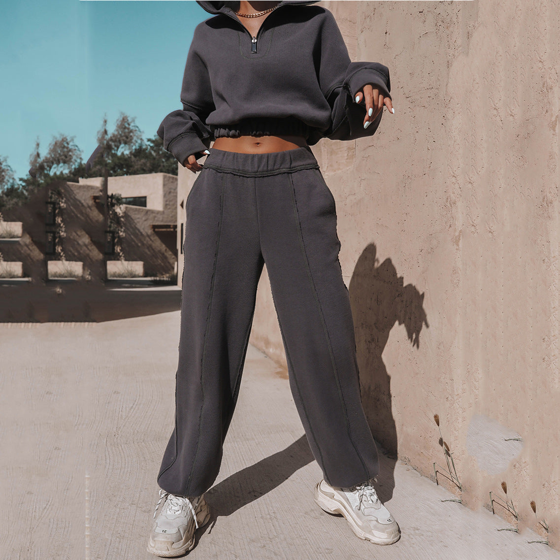 Women's 2-piece Set with Cropped Half-zip Sweatshirt and Wide-leg Joggers - Casual Tracksuit for Everyday Wear, Leisure and Casual Style