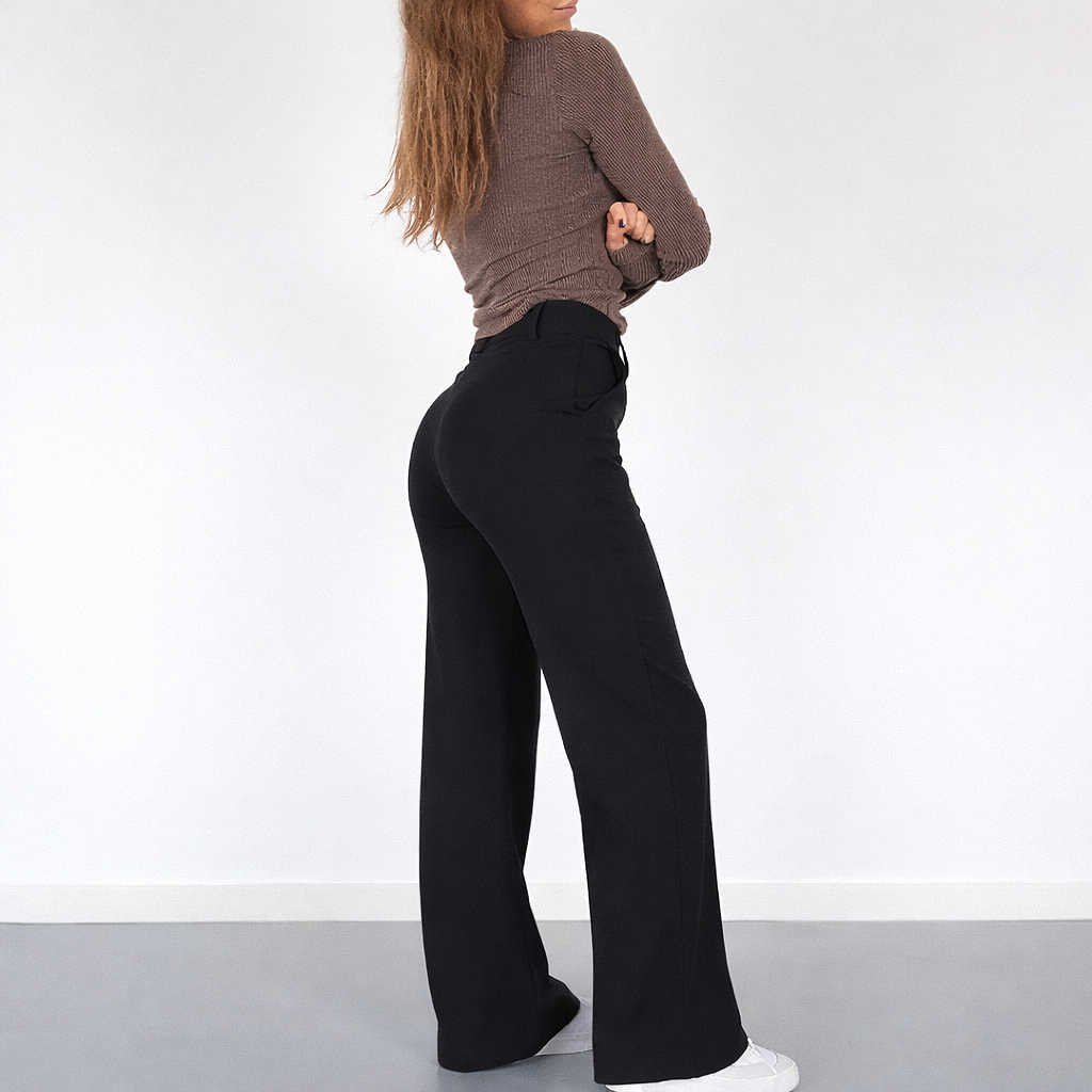Dámské kalhoty s vysokým pasem, rovnými nohavicemi, předními záhyby a bočními kapsami – elegantní společenské kalhoty do práce, na každý den a pro styl smart casual