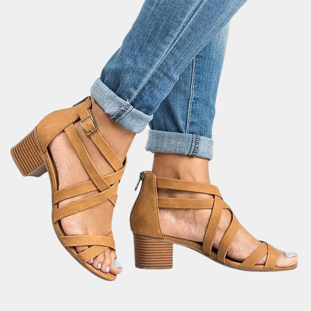 Damskie sandały na słupkowym obcasie, z odkrytymi palcami i skrzyżowanymi paskami – eleganckie letnie buty z klamrą, idealne do stylu smart casual i na co dzień