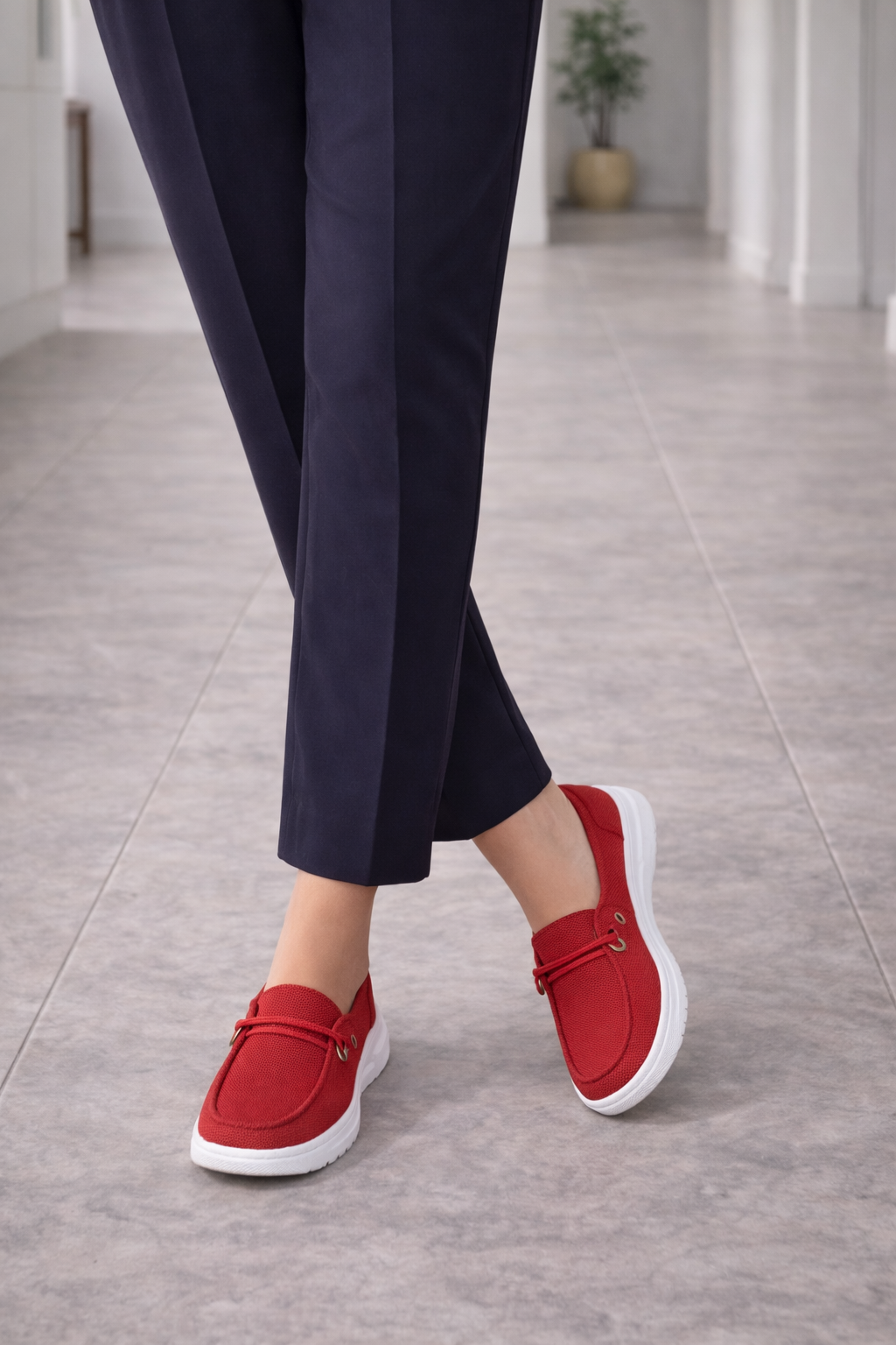 Women's Slip-On Loafers with Decorative Strap – Classic Shoes for the Office, Everyday Wear, Business, and Smart-Casual Style