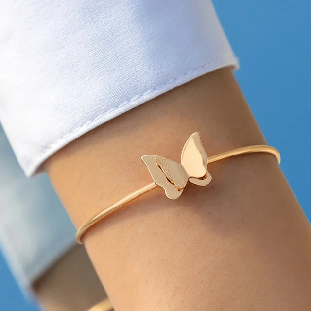 Femei Brățară cuff reglabilă cu benzi metalice încrucișate – Design minimalist, deschis, pentru purtare zilnică, combinații de bijuterii în straturi și ocazii speciale