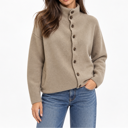 Dámský pletený kardigan se stojáčkem, knoflíky a dlouhými rukávy – pohodový úplet na podzim, zimu a stylové každodenní nošení