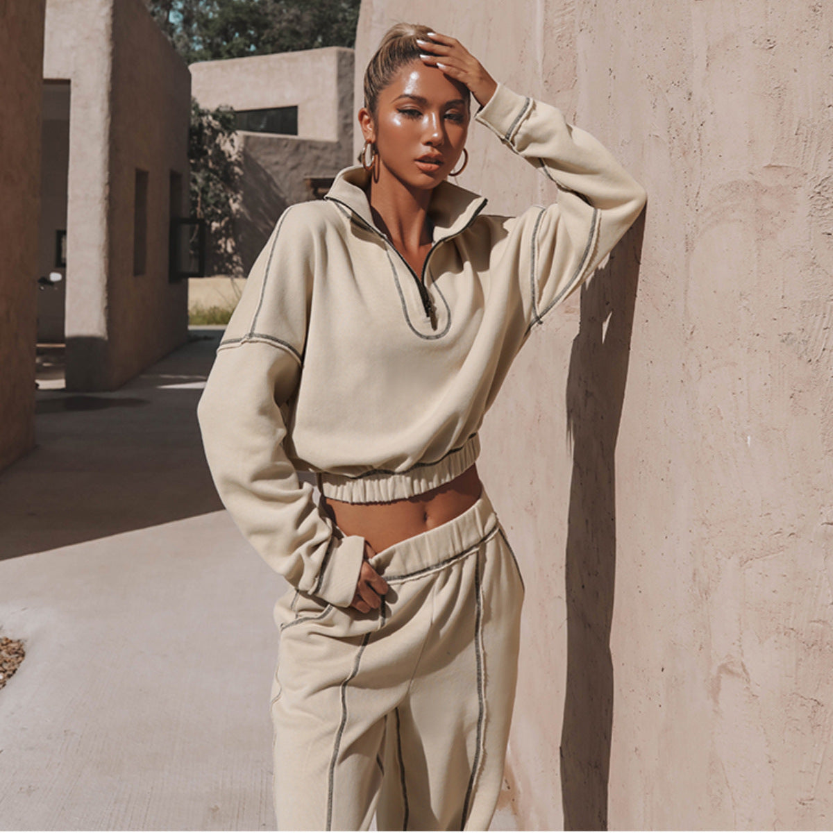 Women's 2-piece Set with Cropped Half-zip Sweatshirt and Wide-leg Joggers - Casual Tracksuit for Everyday Wear, Leisure and Casual Style