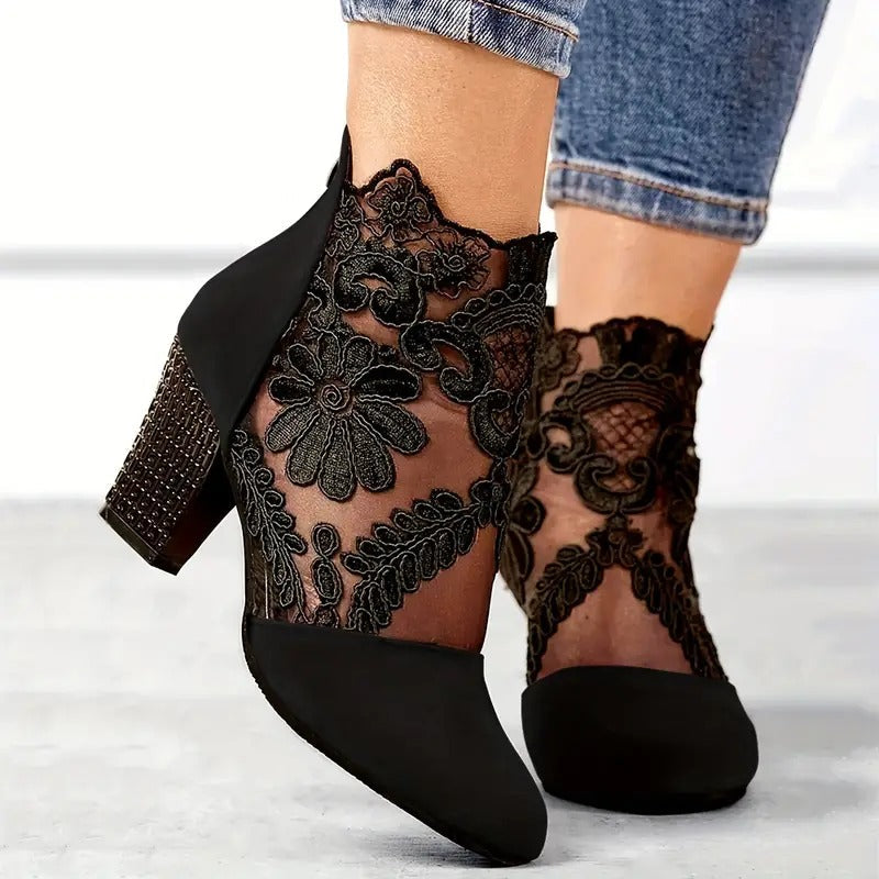 Botines para mujer con paneles de encaje, detalles florales y tacón ancho - Botas elegantes para fiestas, eventos nocturnos y ocasiones especiales