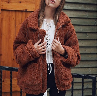 Dámská bunda z teddy fleecu na zip v oversized střihu – měkké a hřejivé svrchní oblečení na podzim, zimu, každodenní nošení a volný čas