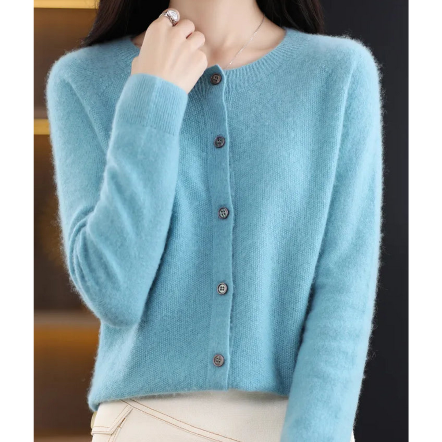 Cardigan de damă din lână merinos și cașmir – tricot elegant cu guler rotund pentru iarnă, birou, purtare zilnică și ocazii festive