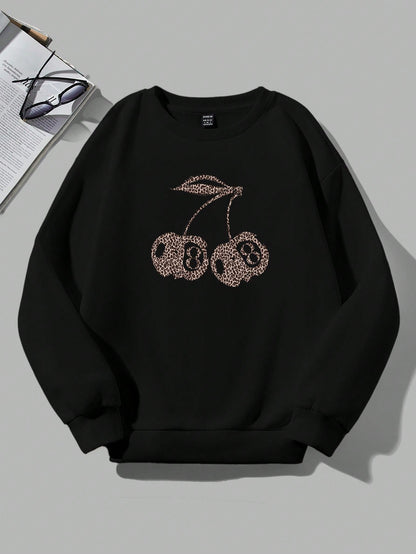 Dame Oversized Sweatshirt Med Leopard- Og Kirsebærprint Samt Rund Hals – Afslappet Pullover Til Hverdagsbrug, Fritid Og Casual Stil