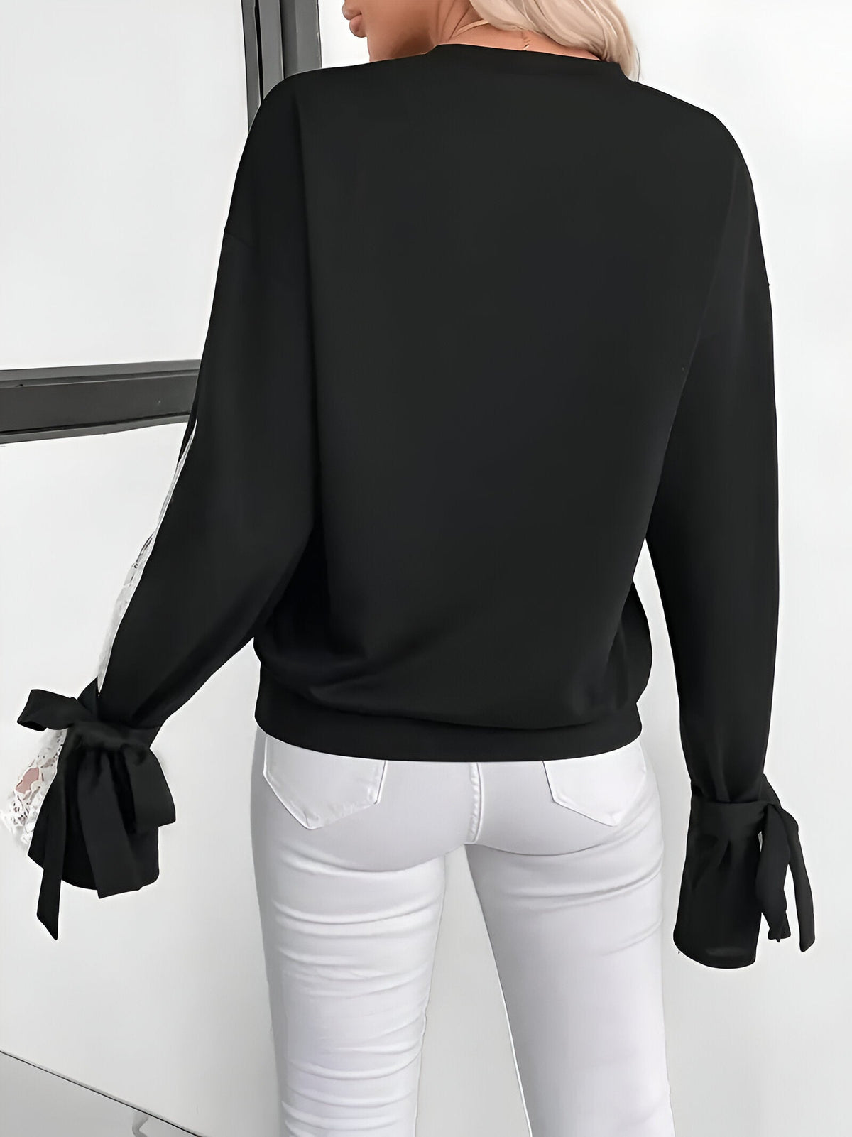 Women's Sweatshirt with Lace Panels and Bow Details at the Cuffs – Feminine Long-Sleeve Top for Fall, Winter, and Everyday Wear
