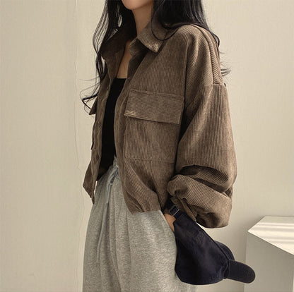 Dámský ležérní manšestrový shacket se zapínáním na knoflíky - casual overshirt na podzim, zimu, každodenní nošení a volný čas