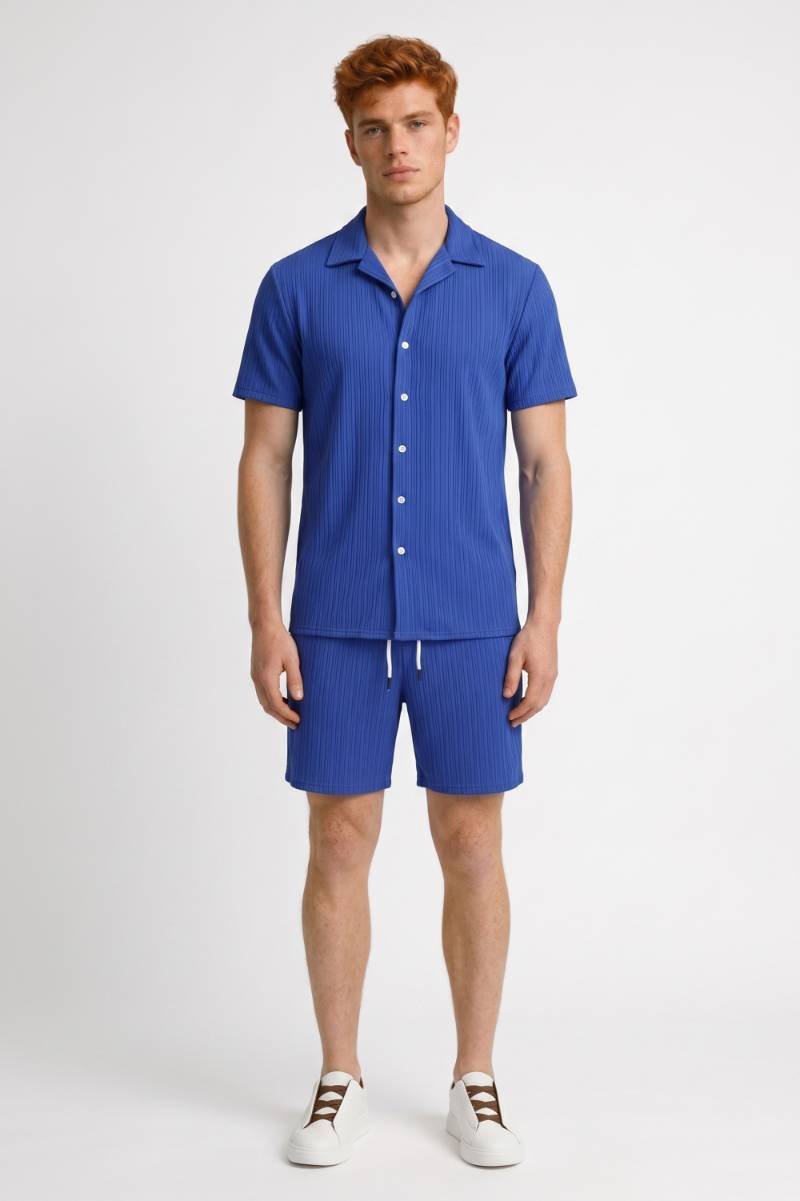 Herre Outfitsæt Med Ribbet Skjorte Shorts Og Matchende Design