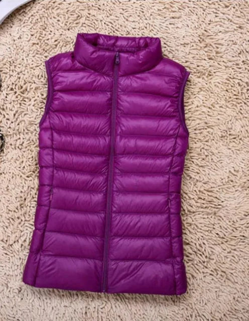Women's Light Quilted Vest with a High Neck and Quilted Design – Practical Sleeveless Outerwear for Fall and Casual Layering