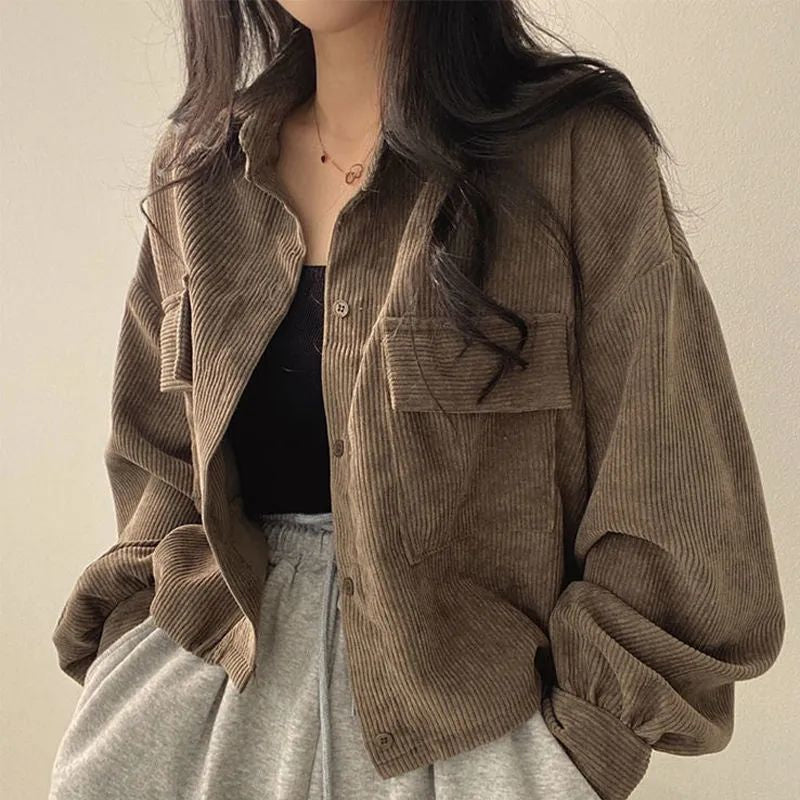 Dámský ležérní manšestrový shacket se zapínáním na knoflíky - casual overshirt na podzim, zimu, každodenní nošení a volný čas