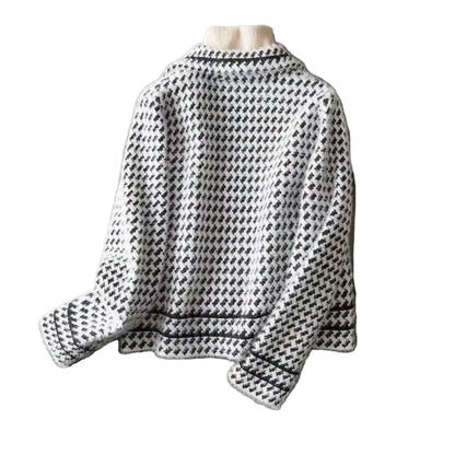 Women's Fitted Houndstooth Jacket – Tailored Jacket With Button Closure, Classic Lapels, And Patch Pockets For the Office And Elegant Everyday Style