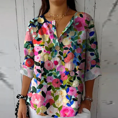 Damska wzorzysta bluzka z dekoltem w serek – lekki letni top na co dzień, wakacje, czas wolny i styl smart casual