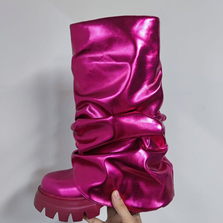 Dámské metalické kozačky do poloviny lýtek s nařaseným vzhledem – výrazné kozačky s robustní podrážkou do města, na festivaly a k moderním outfitům