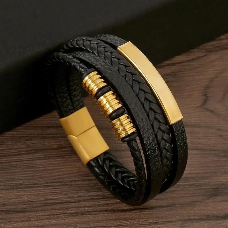 Męska pleciona bransoletka ze skóry z warstwowym metalowym detalem – stylowy dodatek na co dzień, na czas wolny i w stylu smart casual