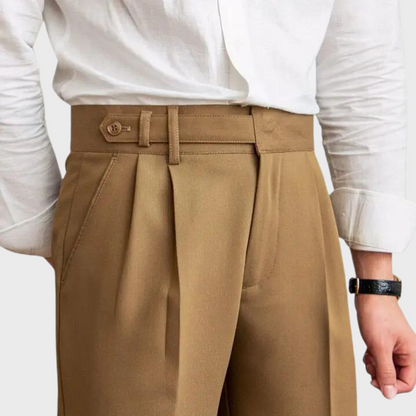 Pánské plisované kalhoty na míru – elegantní kalhoty do kanceláře, na pracovní schůzky, formální příležitosti a v elegantně ležérním stylu