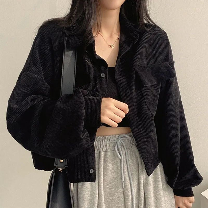 Dámský ležérní manšestrový shacket se zapínáním na knoflíky - casual overshirt na podzim, zimu, každodenní nošení a volný čas