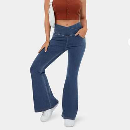 Women's High-Waisted Stretch Flare Jeans with Wide Legs – Figure-Hugging Full-Length Denim with Practical Pockets for Travel and Everyday Wear