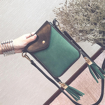 Dame Mini Crossbody-taske Med Flap Og Kvastdetaljer – Kompakt Taske Med Justerbar Rem Til Hverdagsbrug, Fest Og Fritid