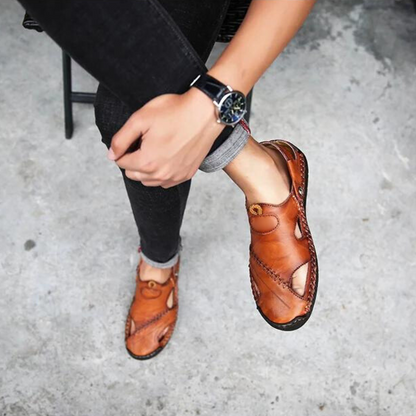 Sandalias de cuero para hombre con puntera cerrada y suela antideslizante – Calzado cómodo de verano para caminar, tiempo libre, vacaciones y uso diario