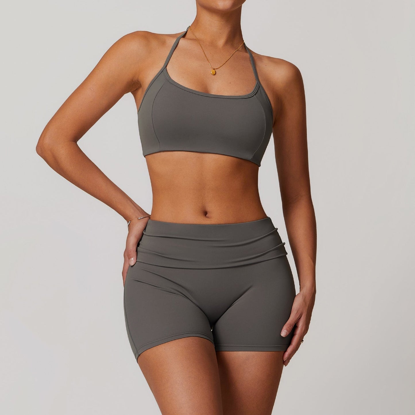 Dame Yogasæt Med Stropper Formende Pasform Og Shorts