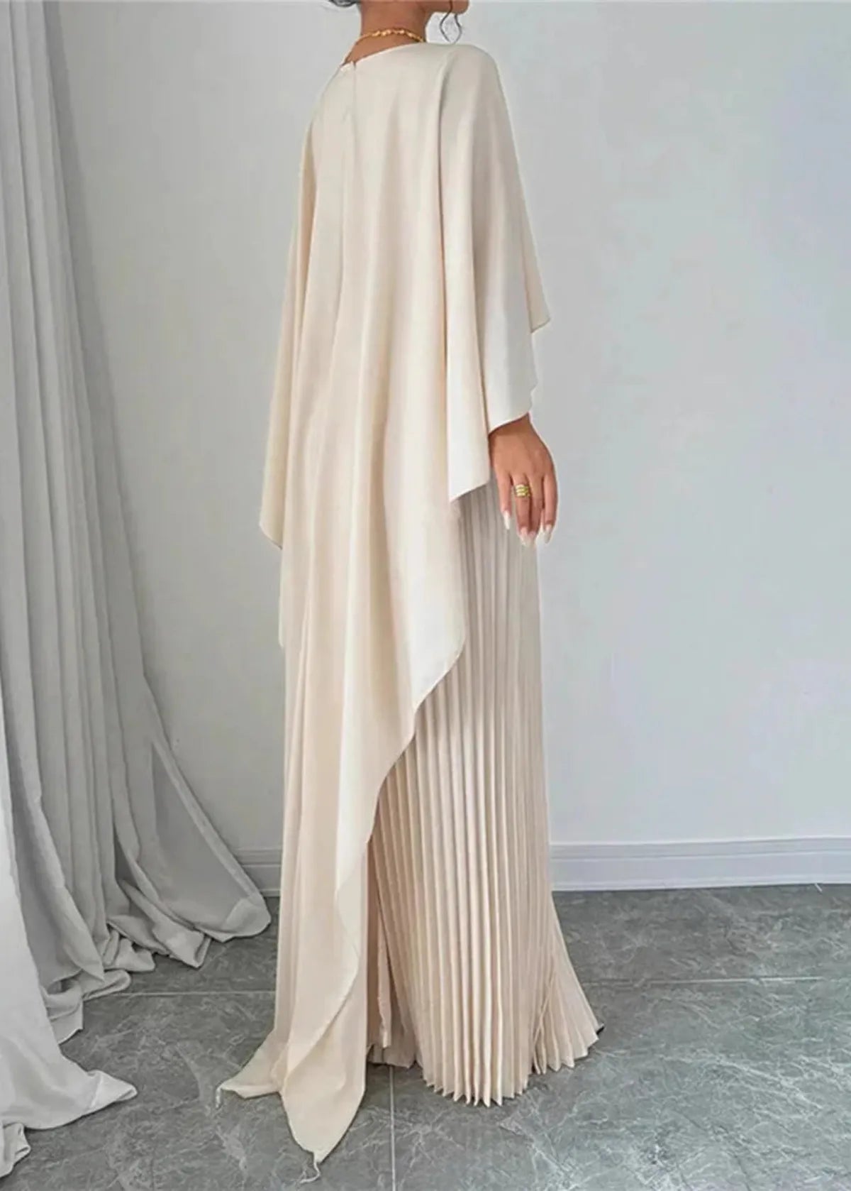 Women's Pleated Maxi Dress with Cape Overlay – Elegant Dress with a Flowing Silhouette for Parties, Evening Wear, and Special Occasions