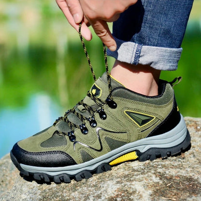 Pánské odolné turistické boty se zesílenými panely a robustní profilovanou podrážkou - nízká outdoorová obuv s dobrým gripem na turistiku, hiking a outdoor