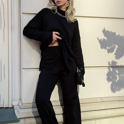 Women's Turtleneck Sweater with a Loose Fit and Side Slits – Comfortable Knit Top for Autumn, Winter, Everyday Wear and Smart Casual Style