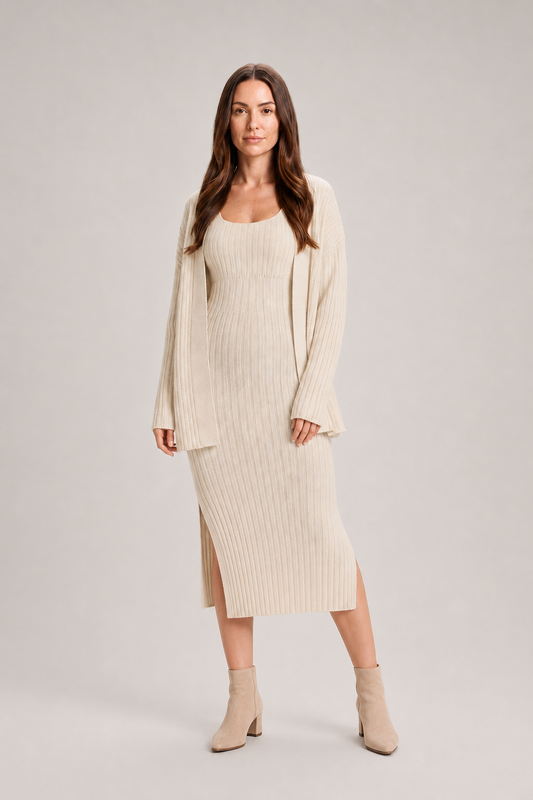 Set pentru femei din rochie midi și cardigan tricotate cu nervuri, cu rochie fără mâneci cambrată și cardigan lung - set elegant din tricot pentru toamnă, purtare zilnică și styling în straturi
