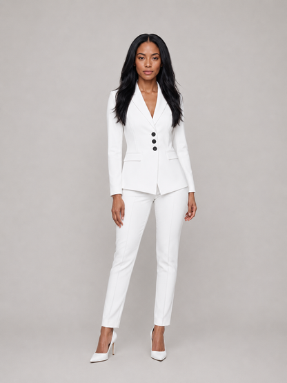 Traje de pantalón sastre de mujer con blazer entallado, botones en contraste y pantalones de pierna recta - Conjunto elegante para los negocios, el trabajo y ocasiones especiales
