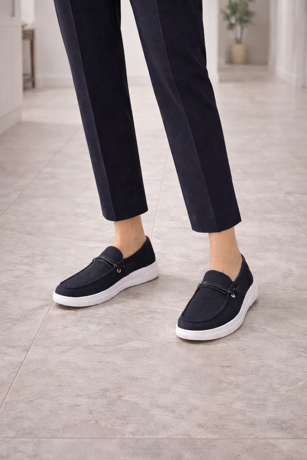 Dame Slip-on Loafers Med Dekorativ Rem – Klassiske Sko Til Kontor, Hverdagsbrug, Business Og Smart Casual Stil