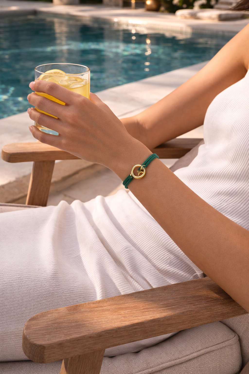 Dame Justerbart Armbånd Med Metalring Og Snordesign