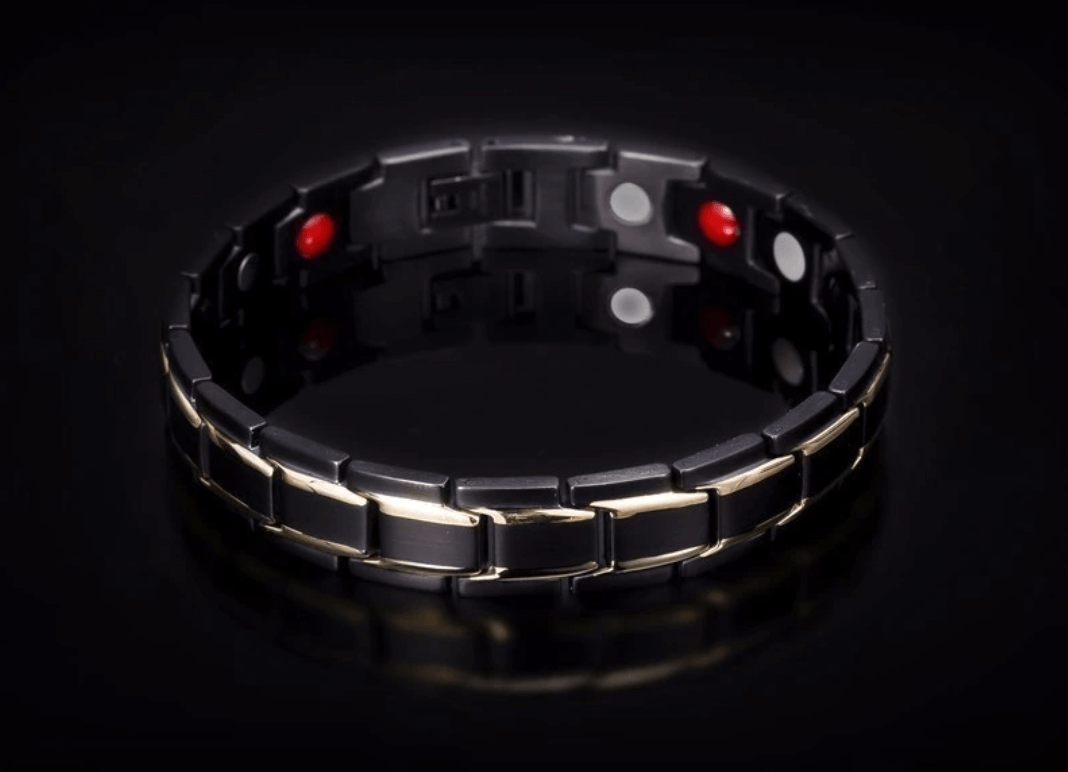 Herre Armbånd I Rustfrit Stål Med Magnetiske Led Og Slank Profil