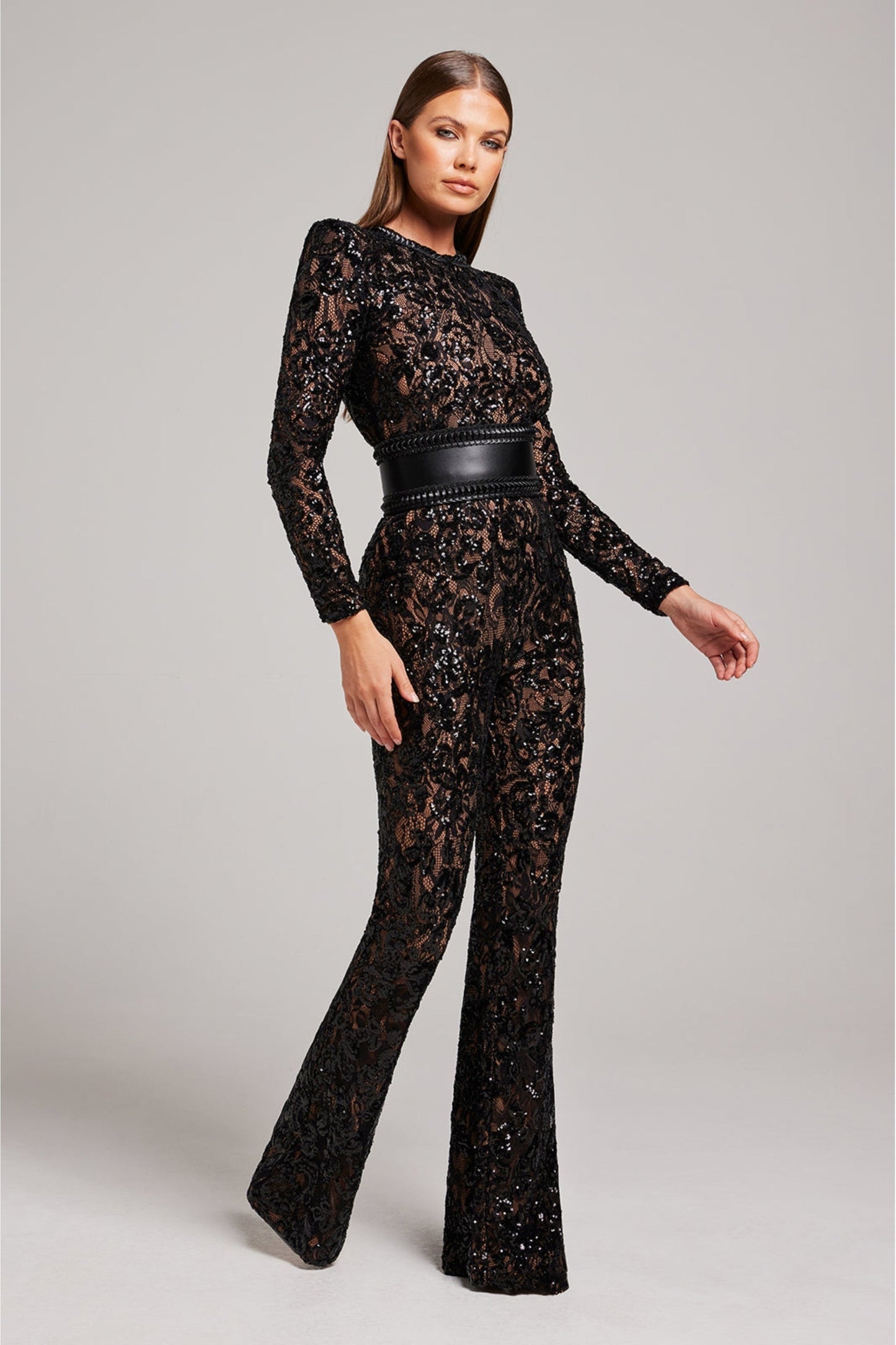 Dame Blonde Jumpsuit Med Pailletdetaljer Og Lange Ærmer