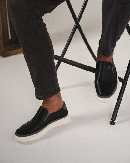 Men's Leather Slip-On Sneakers with a Lightweight Design – Stylish Everyday Shoes for Leisure, Walking, and Smart-Casual Outfits