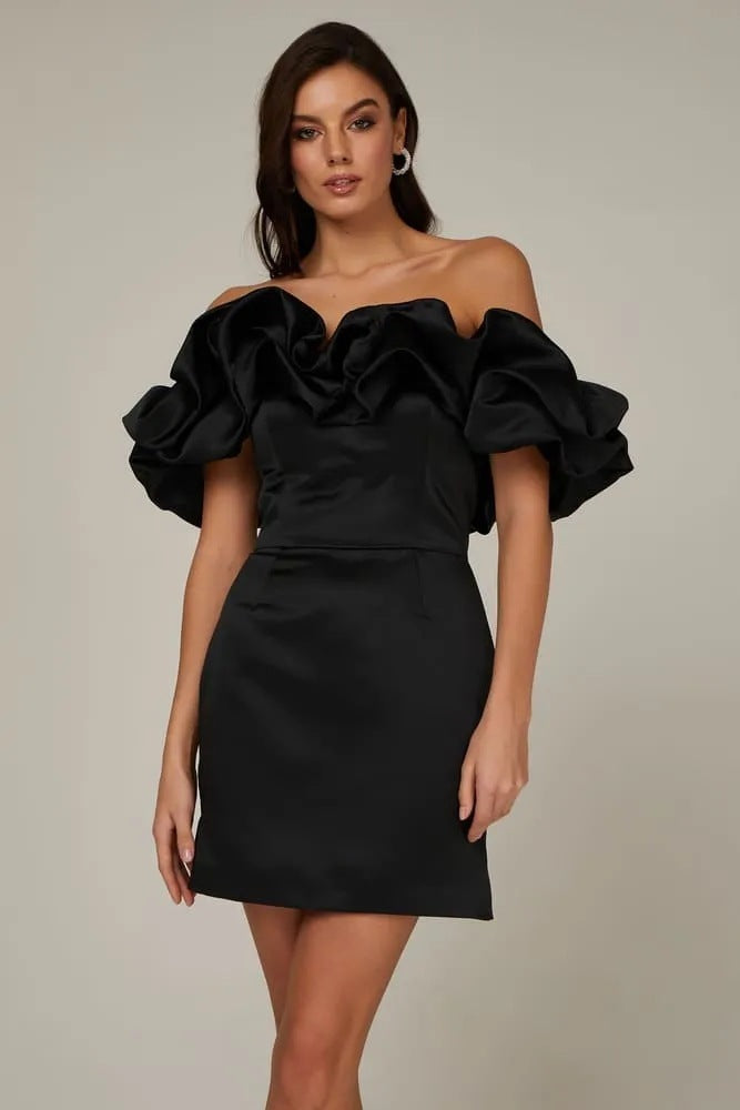 Dame Off-shoulder Minikjole Med Markante Flæsedetaljer – Elegant Kjole Til Fest, Ferie, Aftenbrug Og Særlige Anledninger