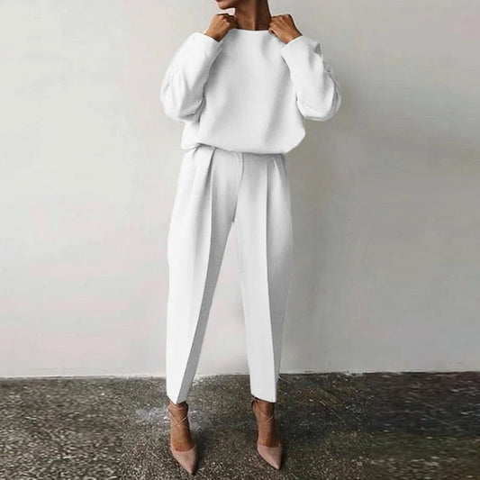 Women's Elegant 2-Piece Suit with Blazer and Trousers – Versatile Outfit for the Office, Everyday Wear, Leisure, and Smart-Casual Style