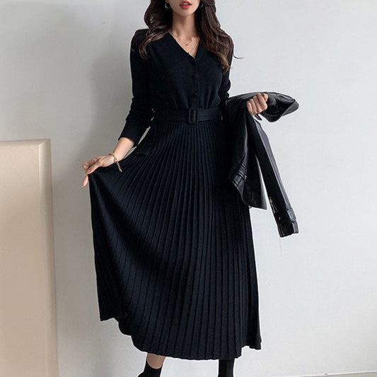 Women's pleated knitted midi dress – Belted V-neck style for spring and smart-casual occasions