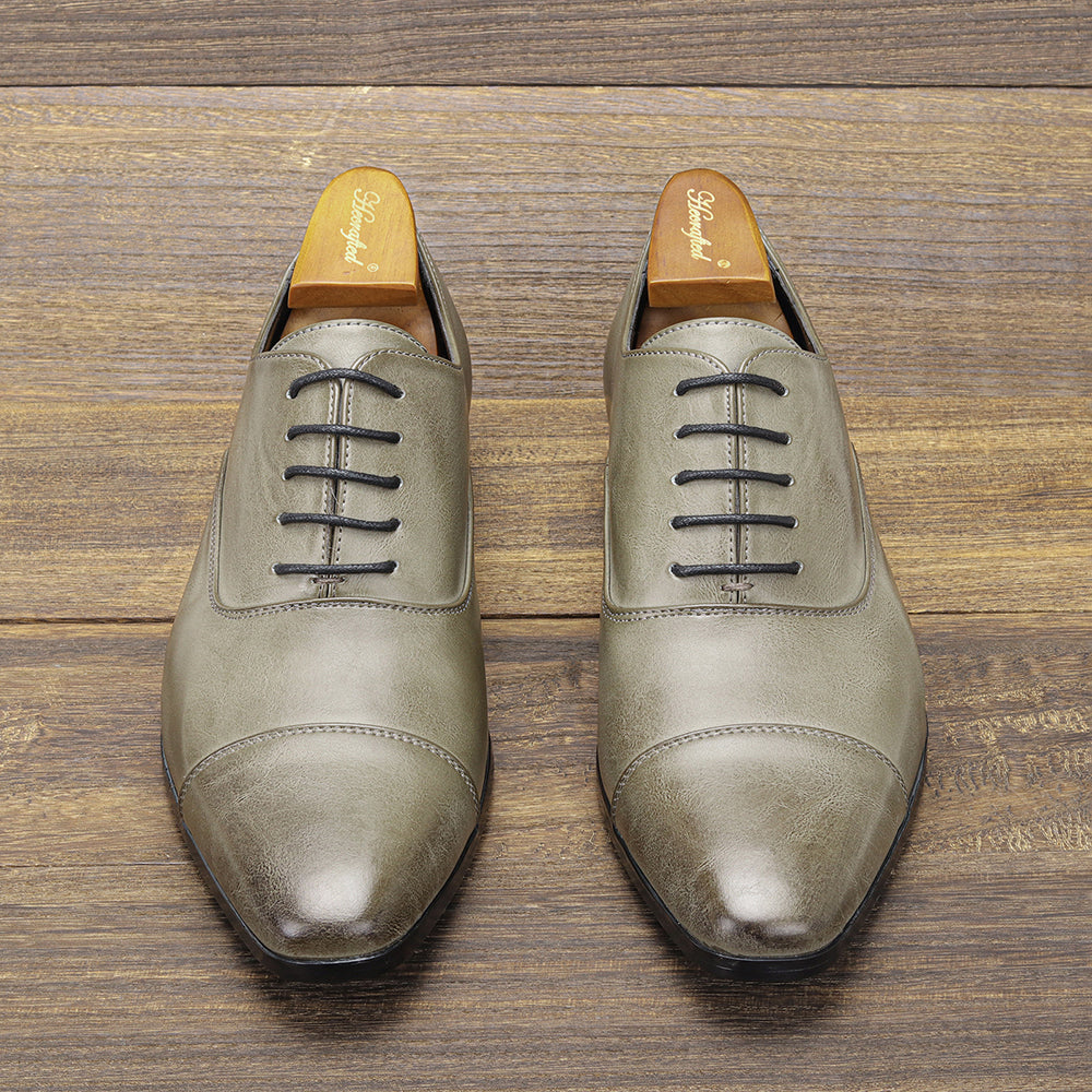 Men’s leather Oxford shoes with cap toe and lace-up closure – classic shoes for the office, business, and formal occasions