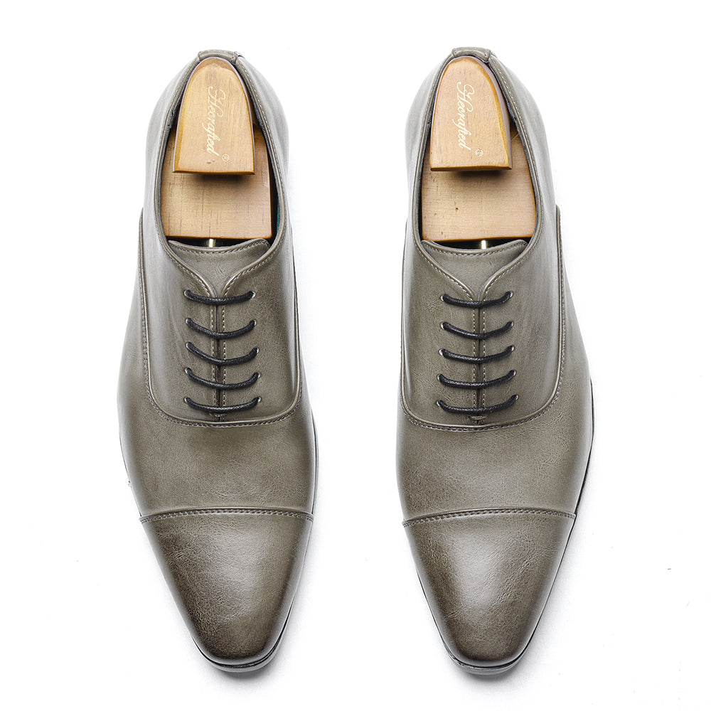 Men’s leather Oxford shoes with cap toe and lace-up closure – classic shoes for the office, business, and formal occasions