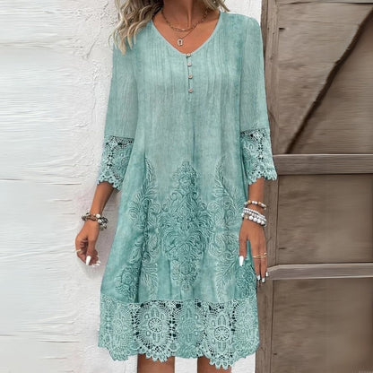 Dame Løstsiddende Kjole Med Blondekant – Broderet Midikjole Til Sommerbrug