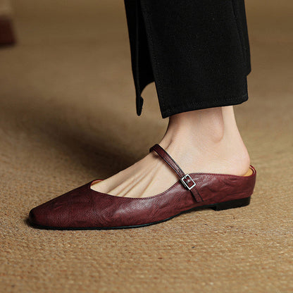 Women's Flat Mules with Pointed Toe and Strap Details – Slip-on Shoes for Everyday Wear, the Office, and Special Occasions