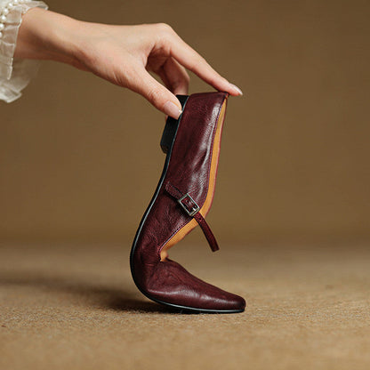 Women's Flat Mules with Pointed Toe and Strap Details – Slip-on Shoes for Everyday Wear, the Office, and Special Occasions