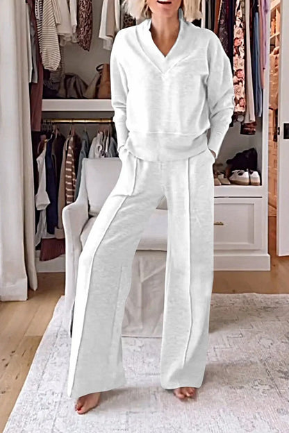 Women's Relaxed 2-Piece Set with V-Neck, Long-Sleeve Pullover and Wide-Leg Pants - Elegant Everyday Set for Leisure, Everyday Wear and Smart Casual Style