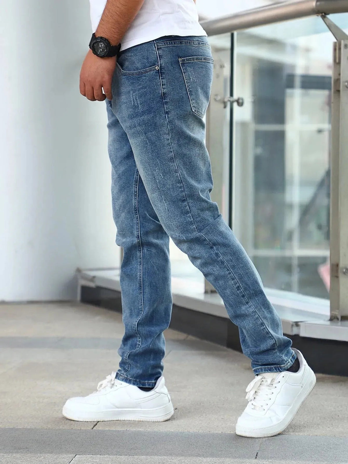 Pánské džíny slim fit z praného strečového denimu s tapered nohavicemi – stylové džíny na každý den, volný čas i casual styl