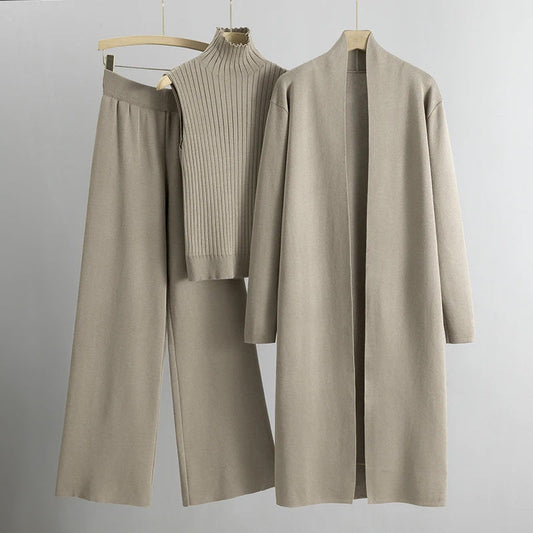 Set de damă de relaxare din 3 piese tricotate, cu top fără mâneci și guler înalt, cardigan lung și pantaloni cu croială largă – set călduros pentru toamnă, iarnă, purtare zilnică și relaxare