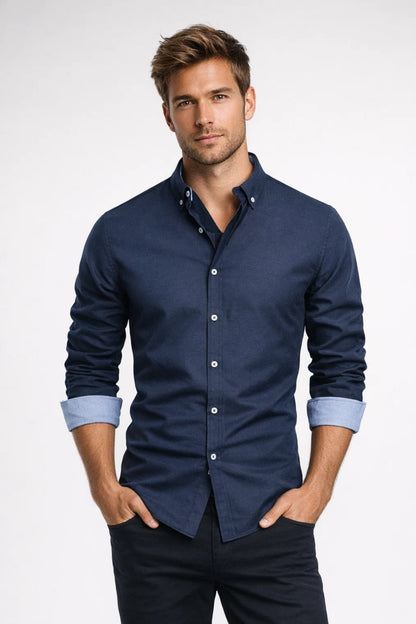 Camisa slim fit de hombre con cierre de botones, puños y cuello en contraste - elegante camisa para la oficina, negocios, uso diario y un estilo smart casual