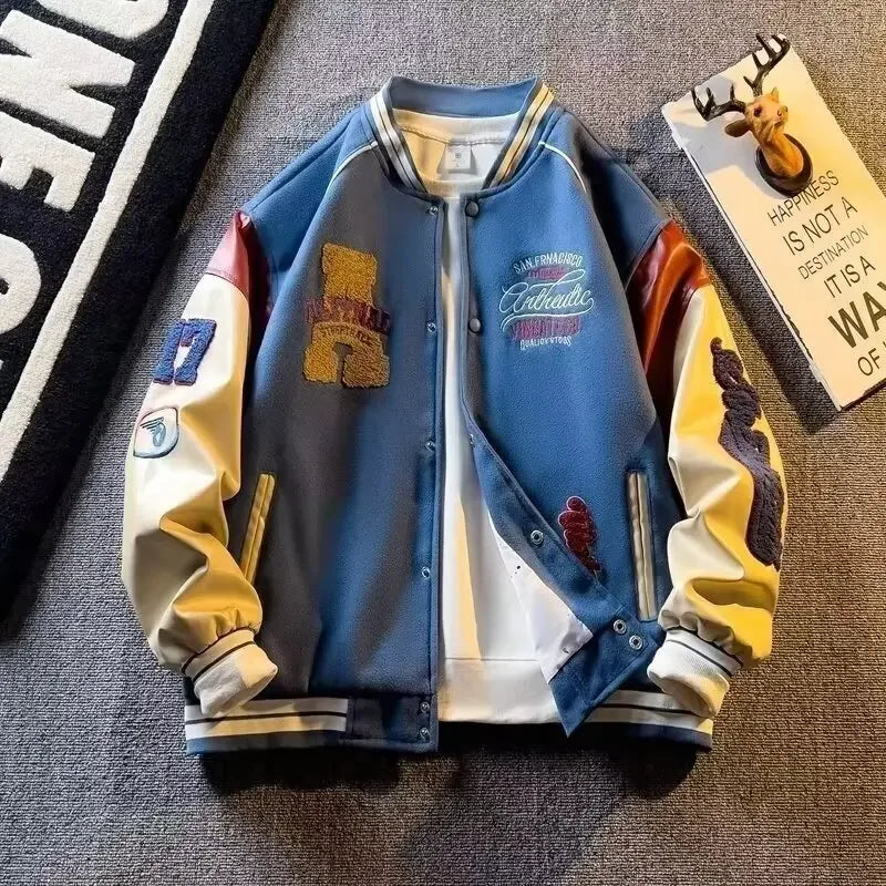 Męska kurtka patchworkowa z haftowanymi detalami i zapięciem na guziki – lekka kurtka casual na co dzień, na czas wolny, w podróż i w stylu streetwear