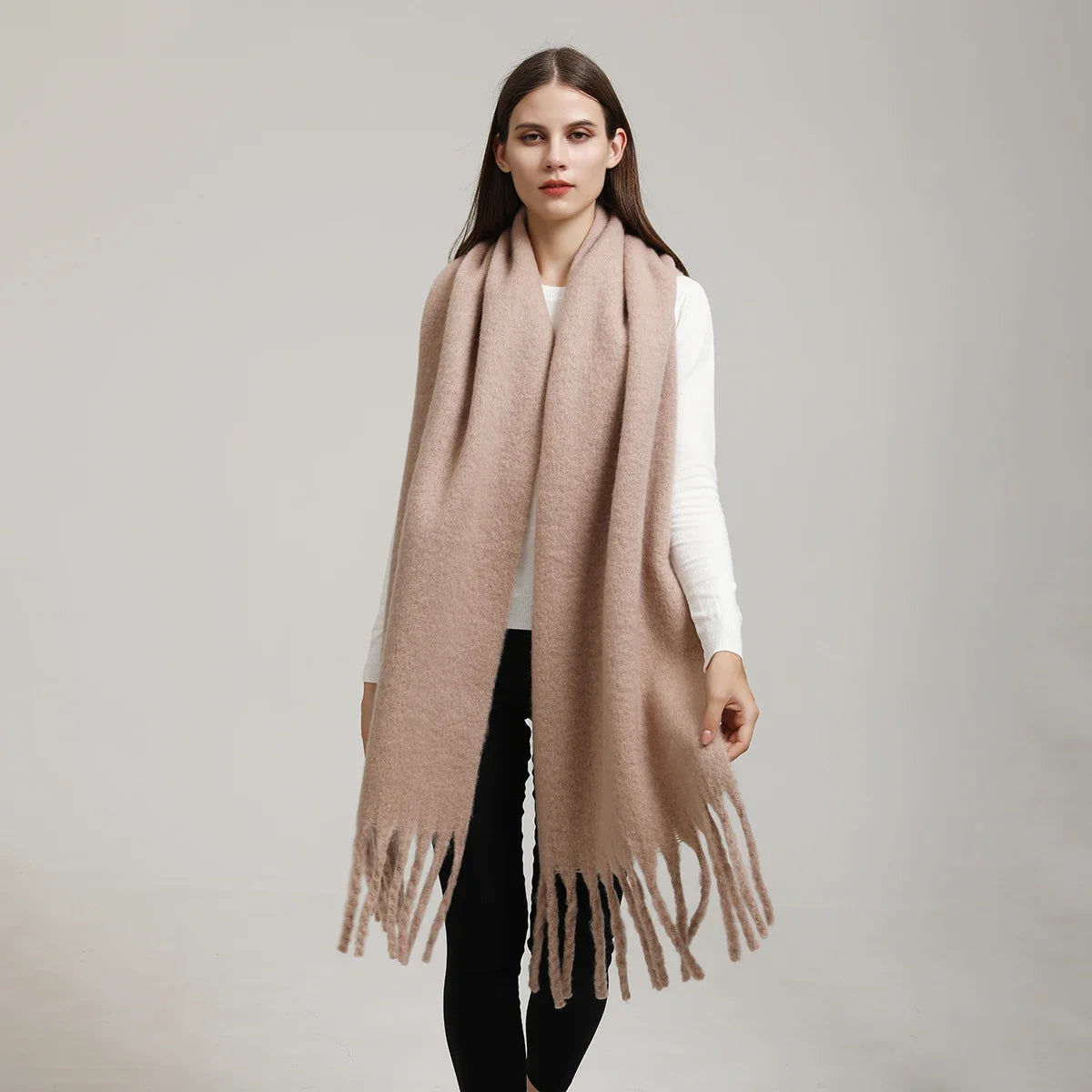Damski oversize’owy zimowy szalik z kaszmiru z miękkimi chwostami – elegancki i ciepły szalik na jesień, zimę i na co dzień